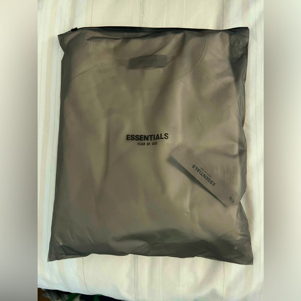 FEAR OF GOD ESSENTIALS ESSENTIAL CREWNECK EGG SHELL size XXL new in plastic - Picture 6 of 11